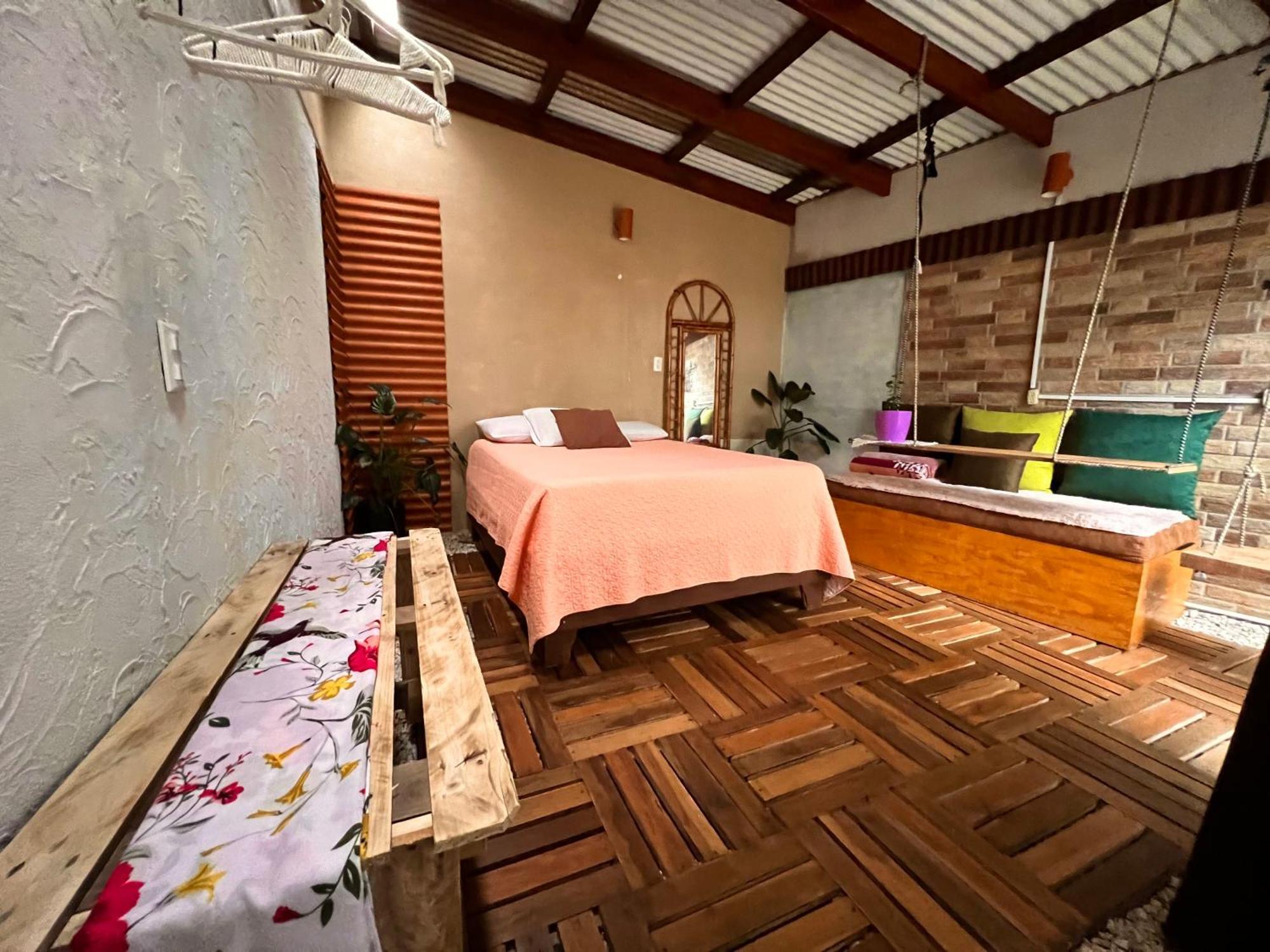 Bed and Breakfast Chillout House à Monteverde Extérieur photo